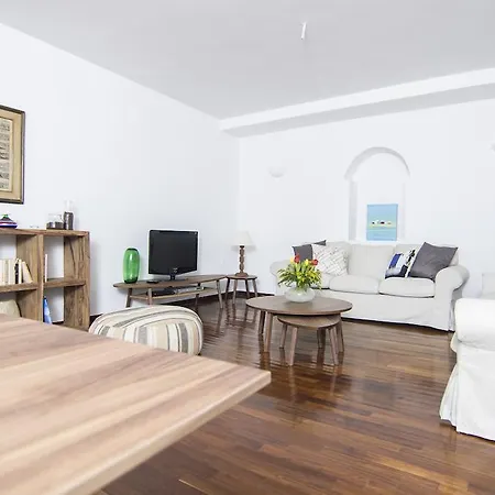 Vila Erofili Fira (Santorini)