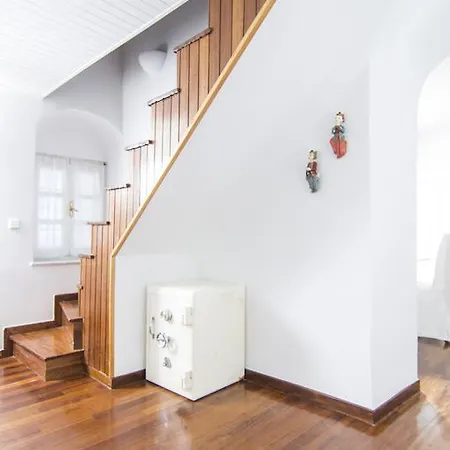 Erofili Fira (Santorini)