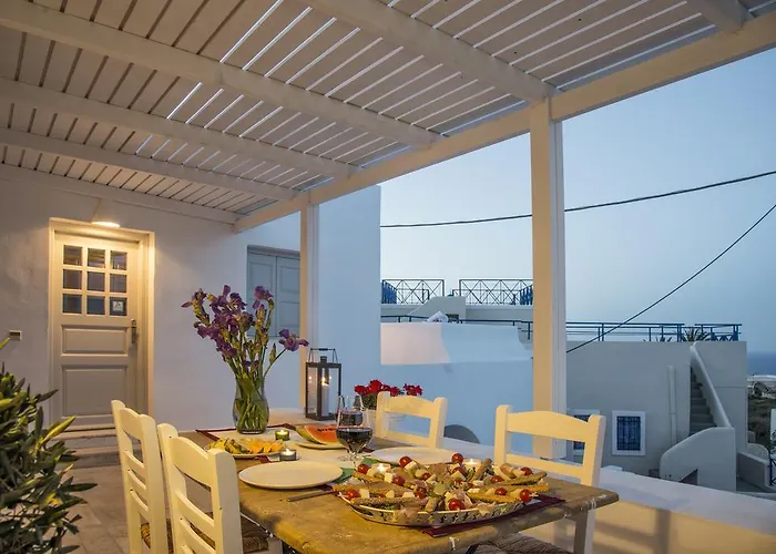 Erofili Fira (Santorini)