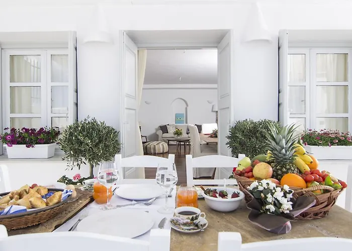 Erofili Fira (Santorini)